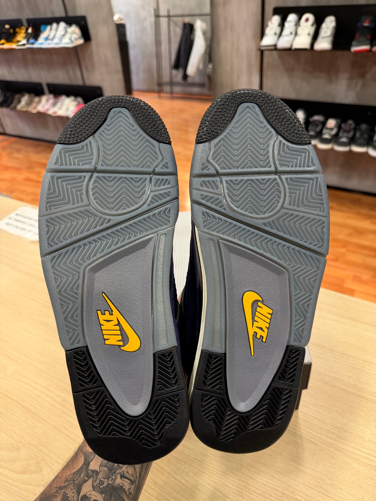 JORDAN 4 LAKERS