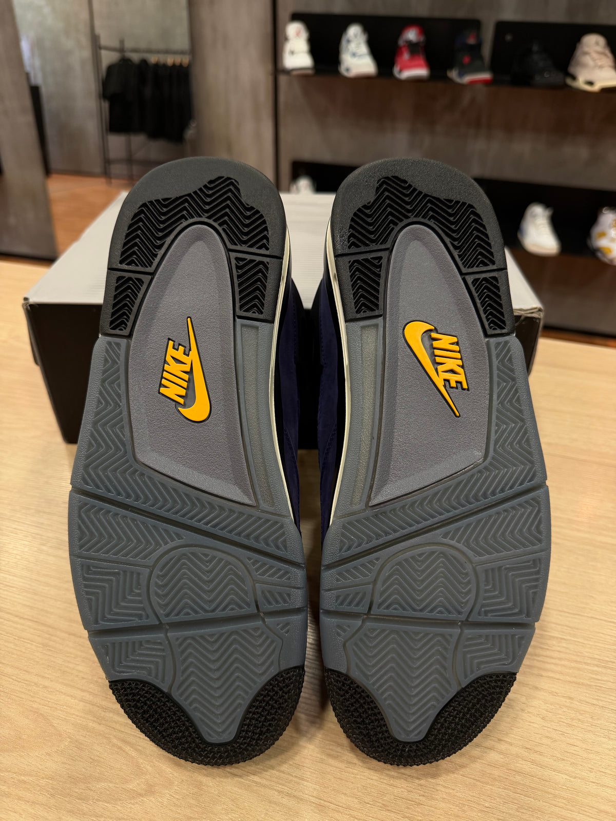 JORDAN 4 LAKERS