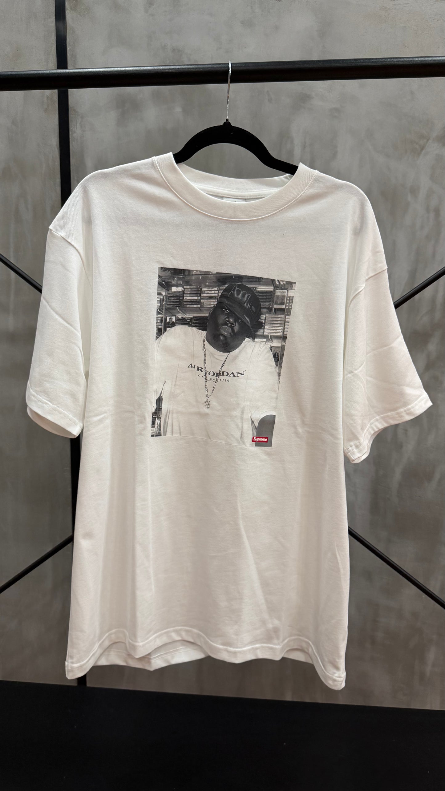 SUPREME x JORDAN BIGGIE SMALLS TEE WHITE