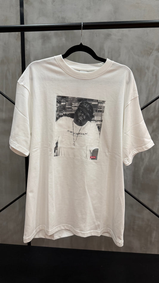 SUPREME x JORDAN BIGGIE SMALLS TEE WHITE