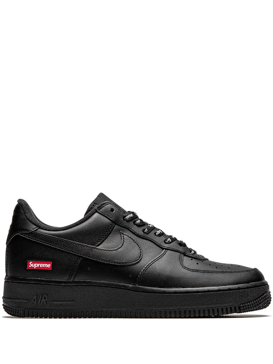 AIR FORCE 1 BLACK x SUPREME