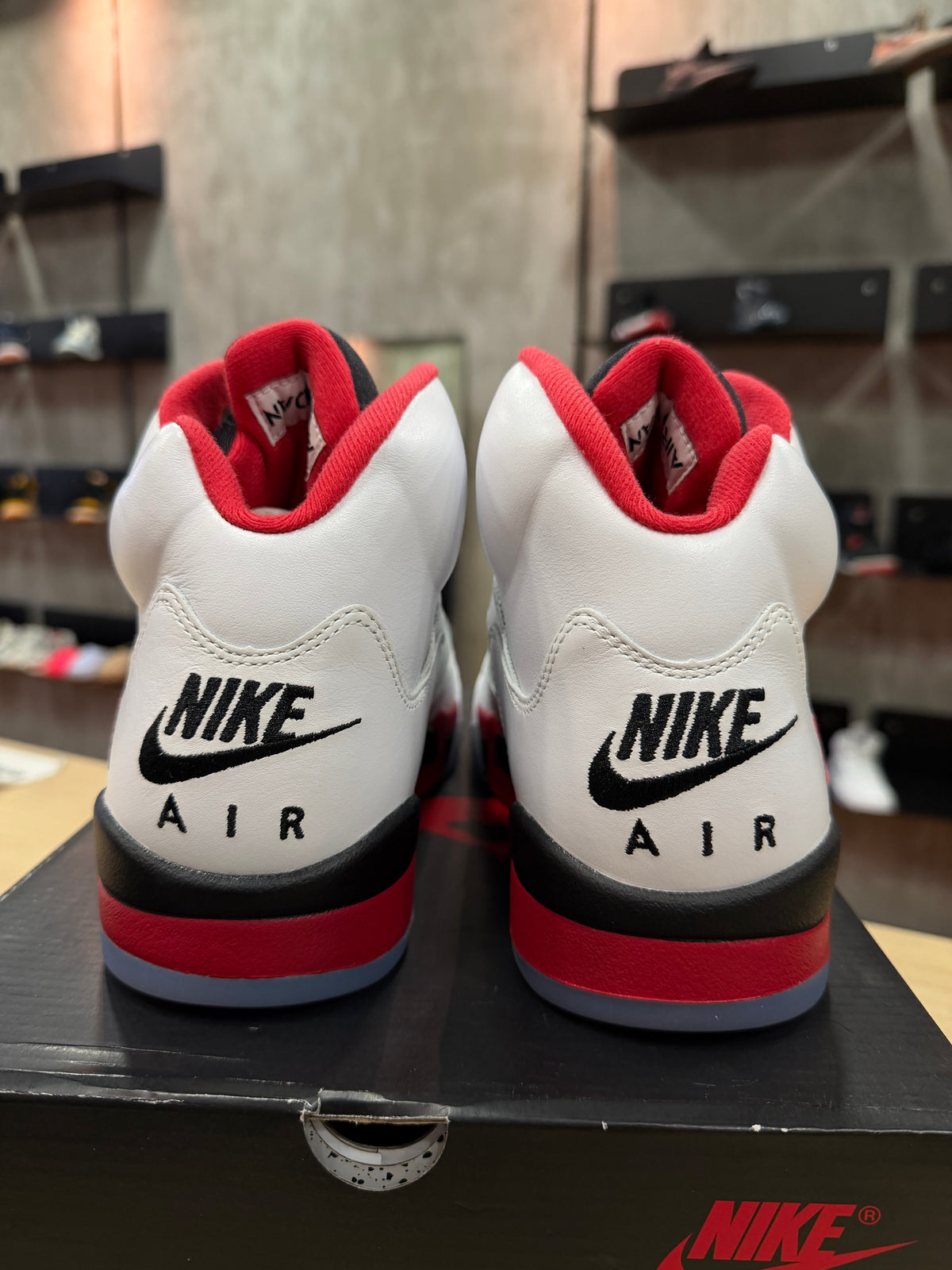 JORDAN 5 FIRE RED