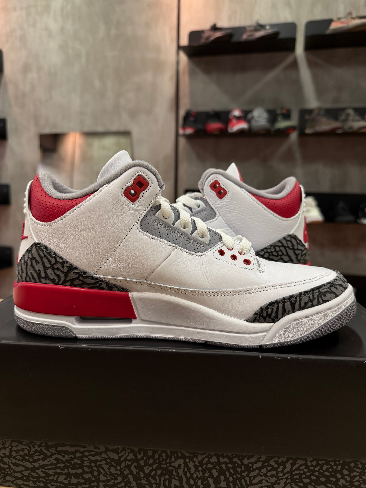 JORDAN 3 FIRE RED