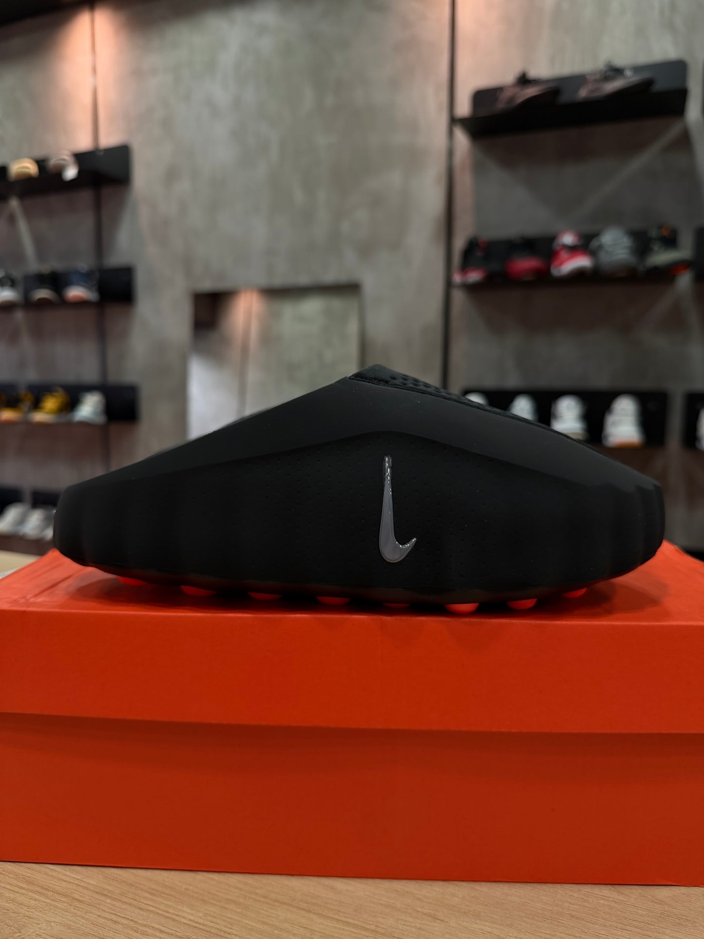 NIKE MIND 001 BLACK