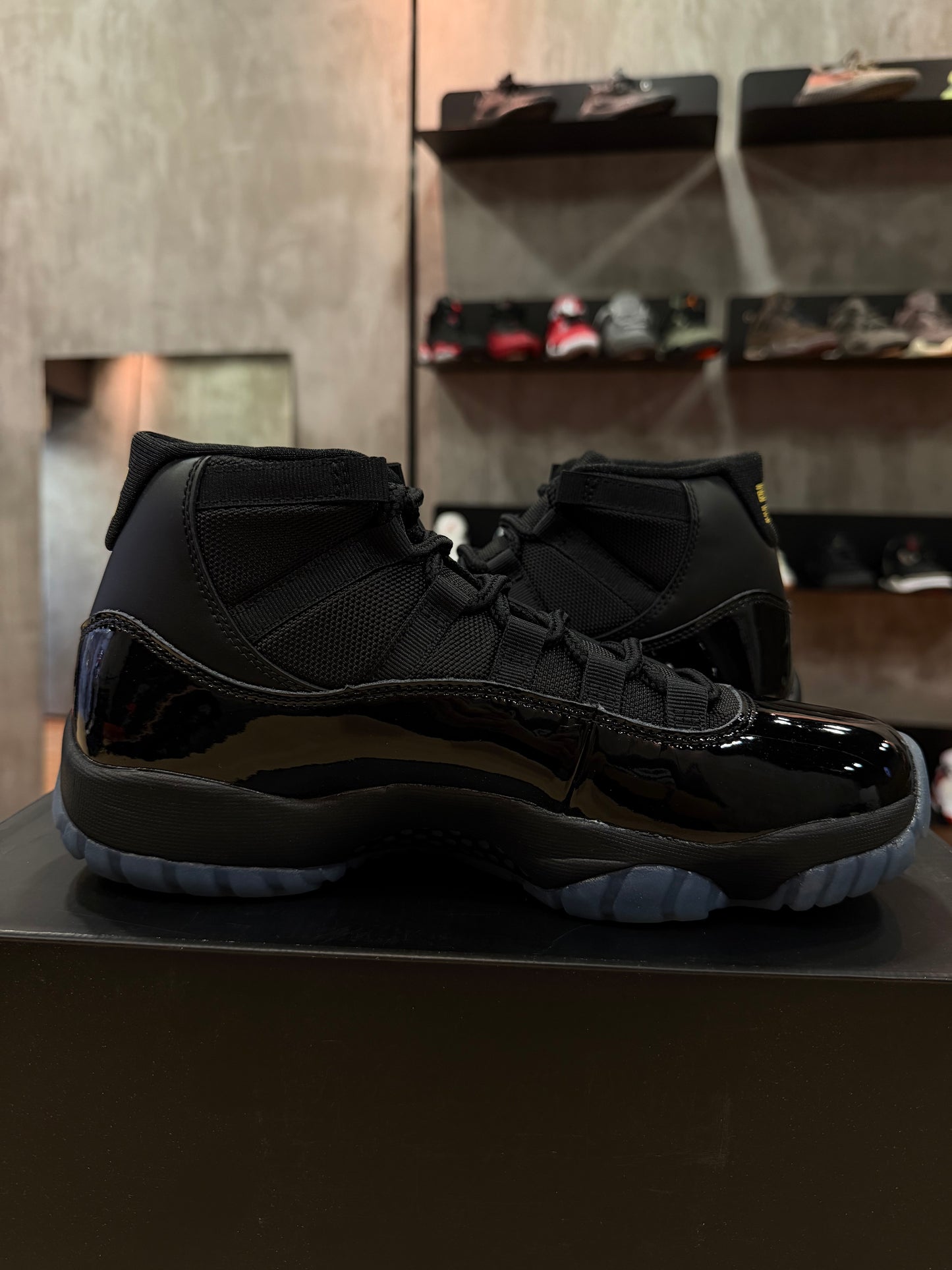 JORDAN 11 GAMMA BLUE
