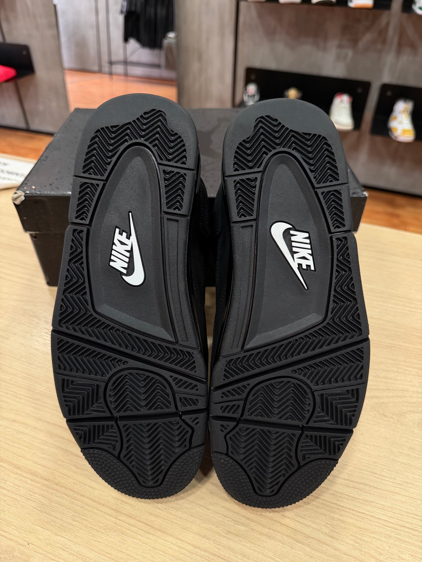 JORDAN 4 BLACK CAT