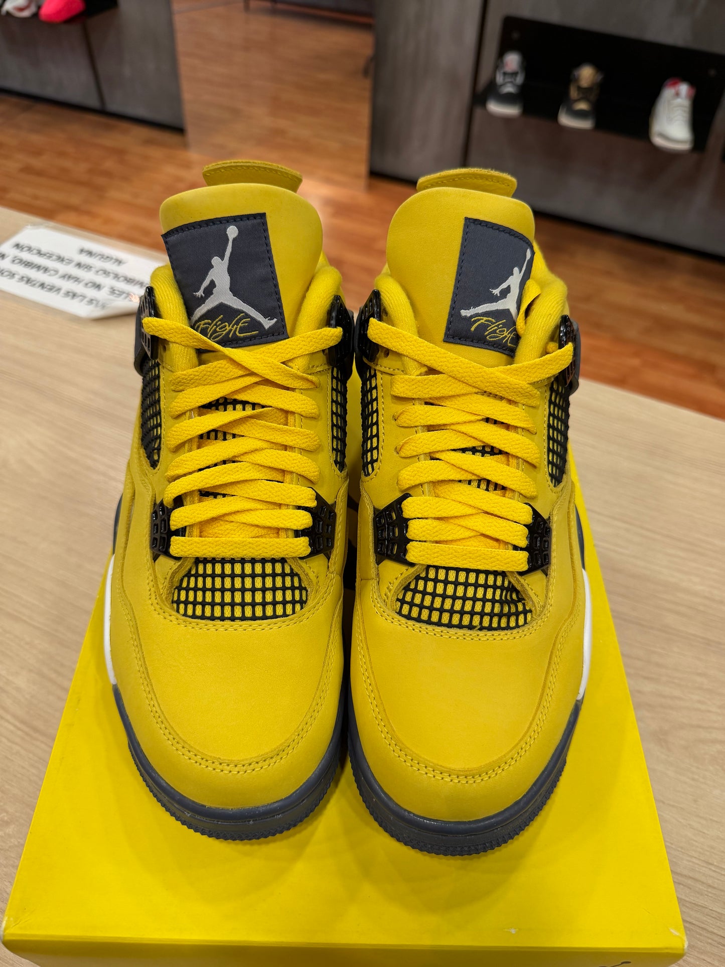 JORDAN 4 LIGHTNING