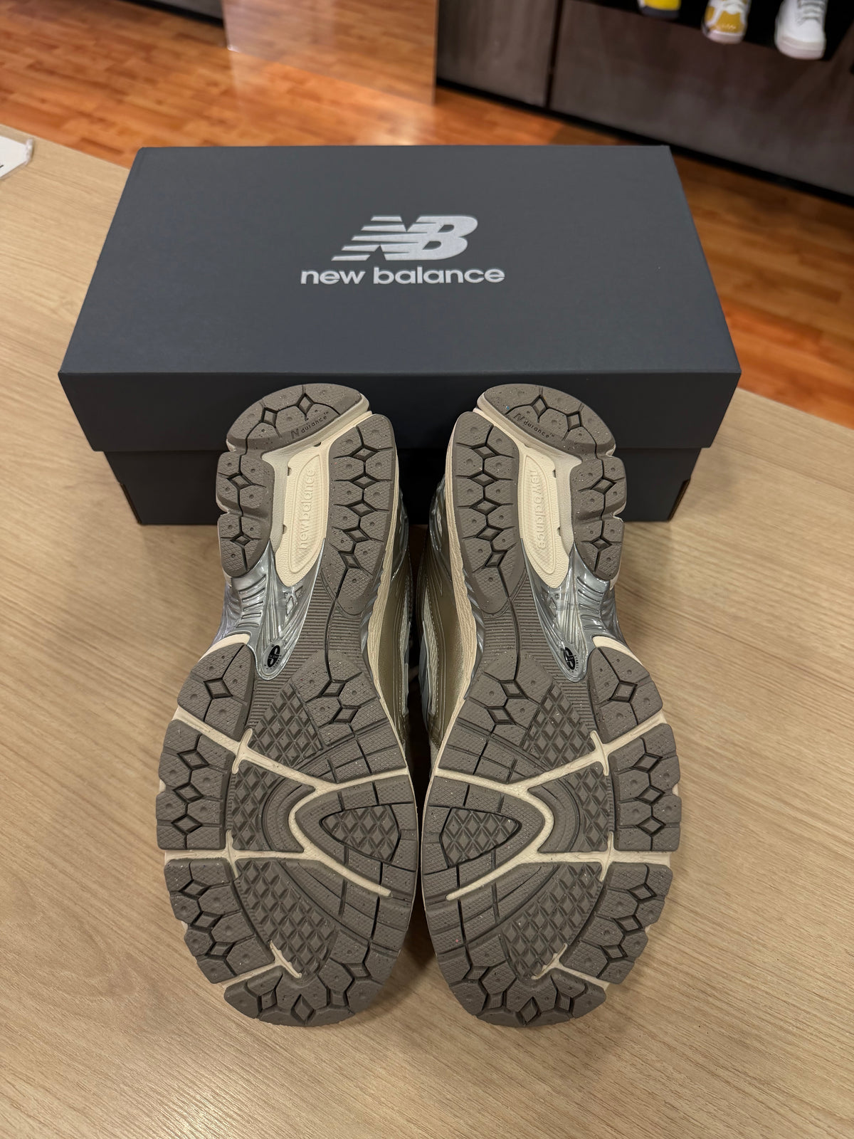 NEW BALANCE 1906R ARID STONE
