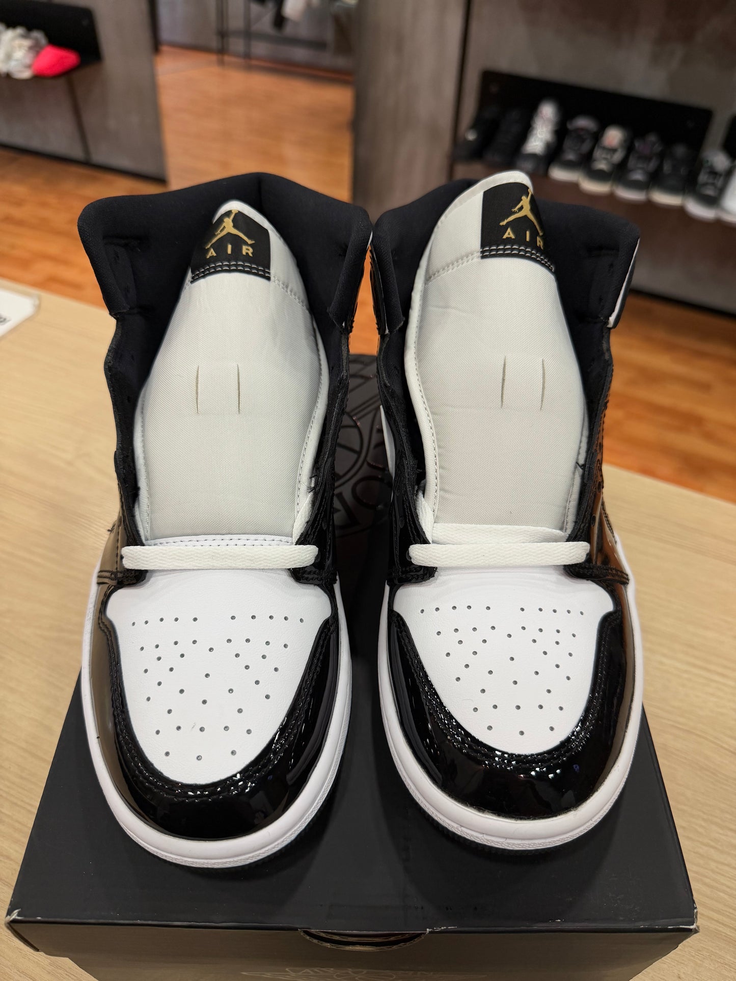 JORDAN 1 MID PATENT GOLD