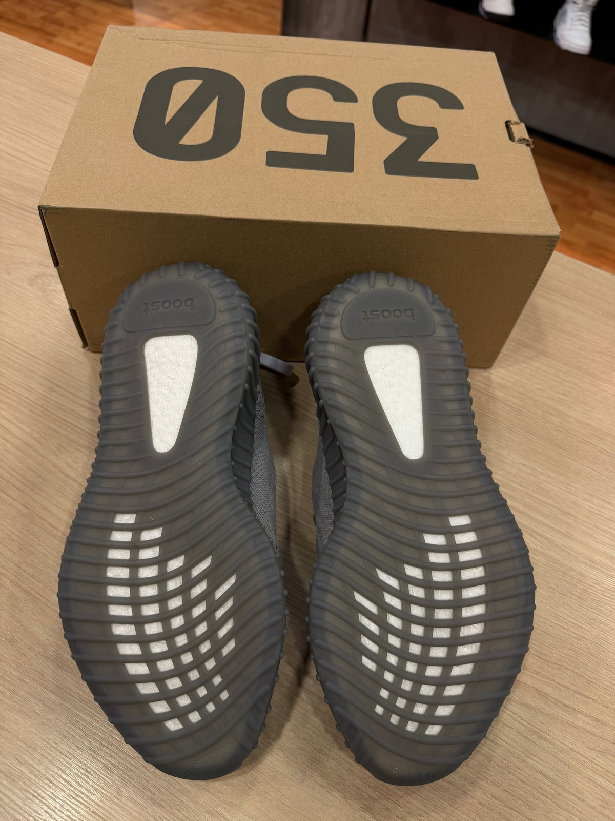 YEEZY 350 V2 STEEL GREY