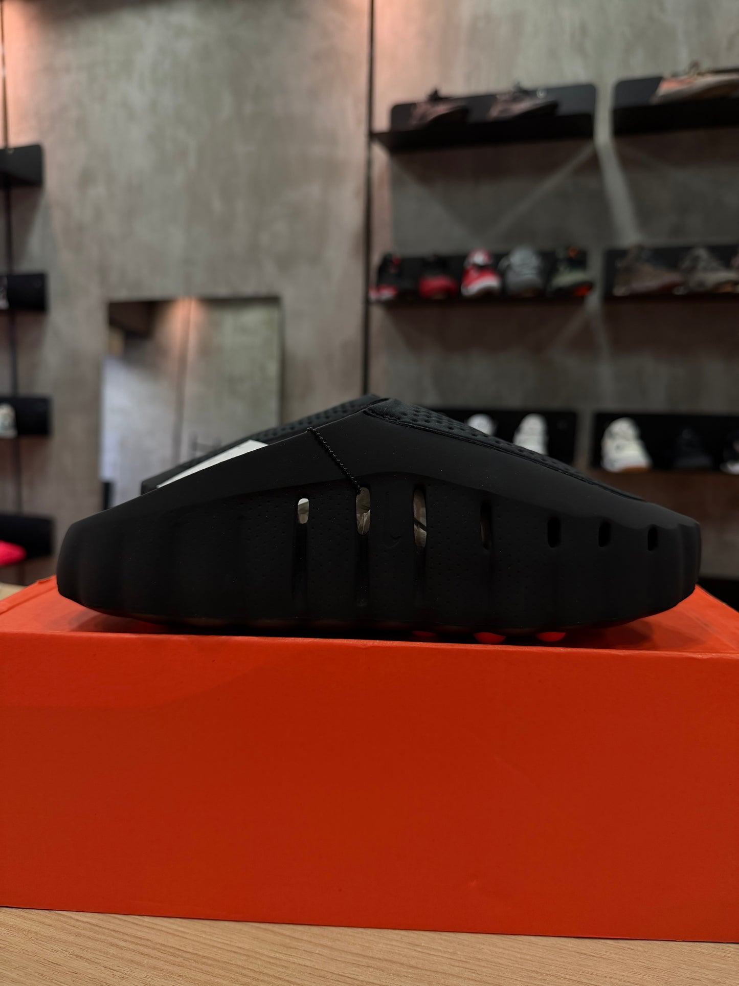 NIKE MIND 001 BLACK