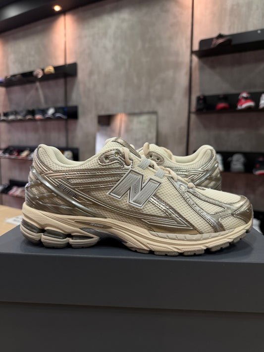 NEW BALANCE 1906R ARID STONE