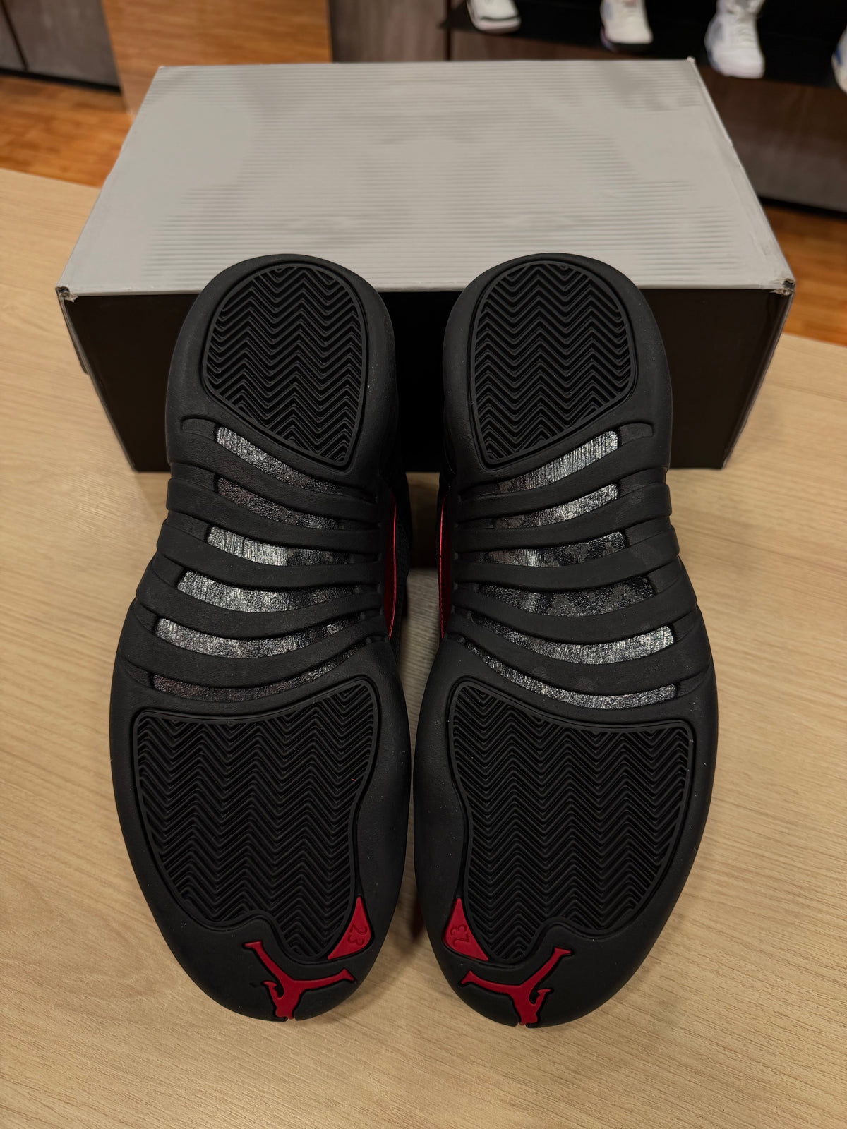 JORDAN 12 BLOODLINE