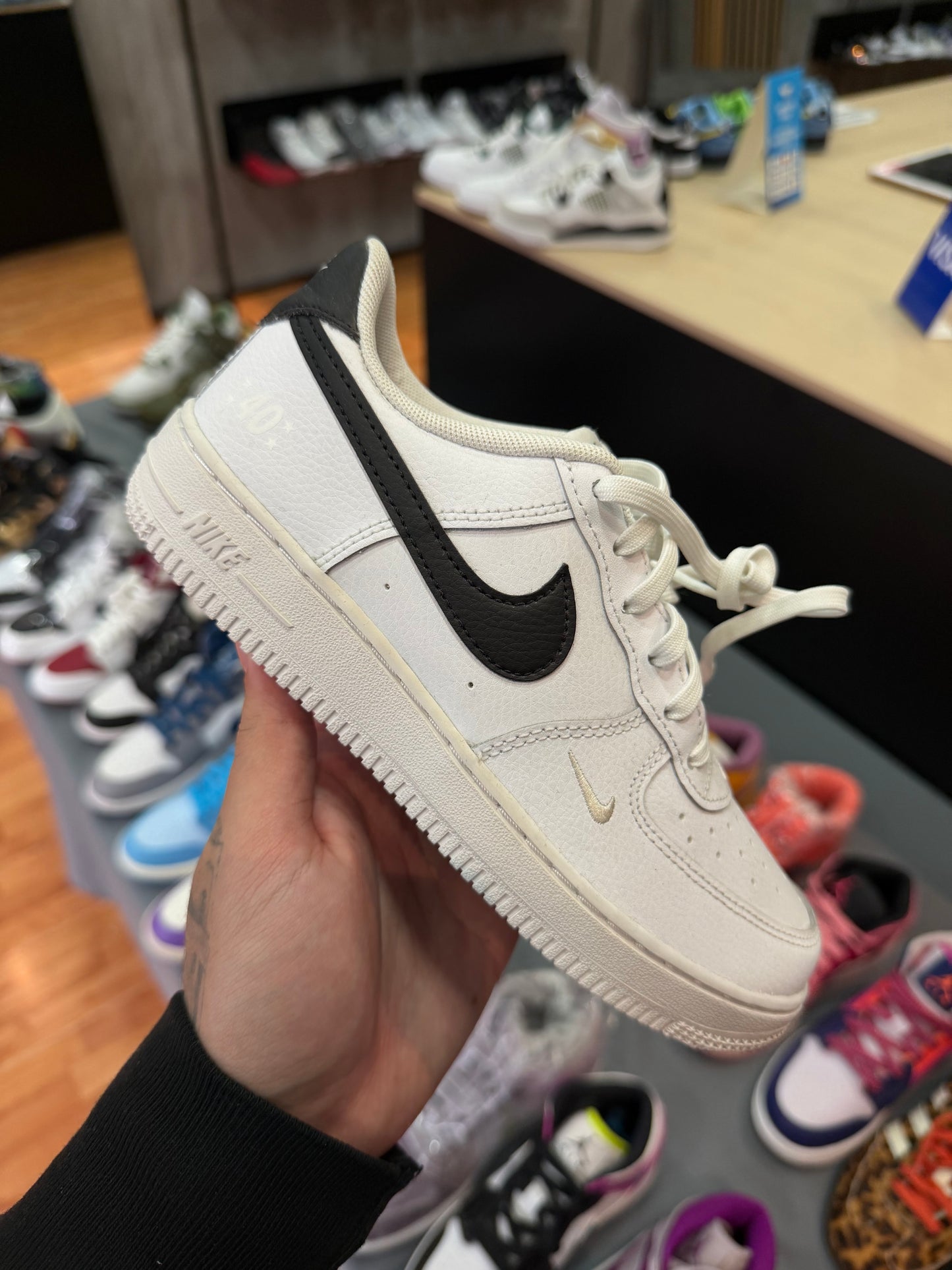 Air Force 1 Low 40th Anniversary White (AMARILLO POR EL TIEMPO)