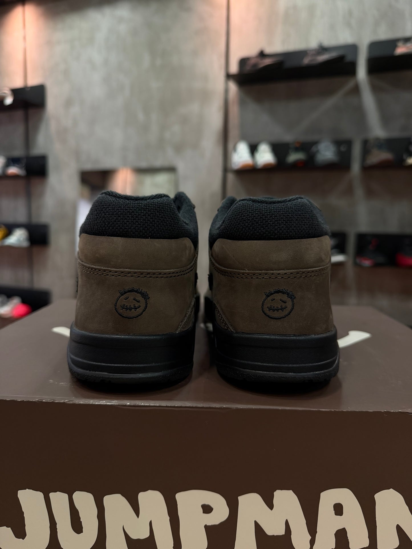 JUMPMAN JACK x TRAVIS SCOTT DARK MOCHA