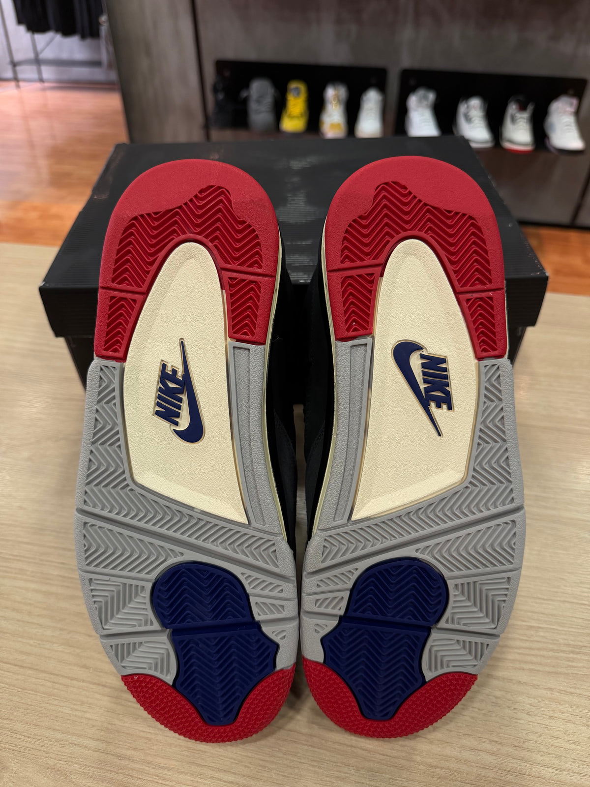 JORDAN 4 RARE AIR