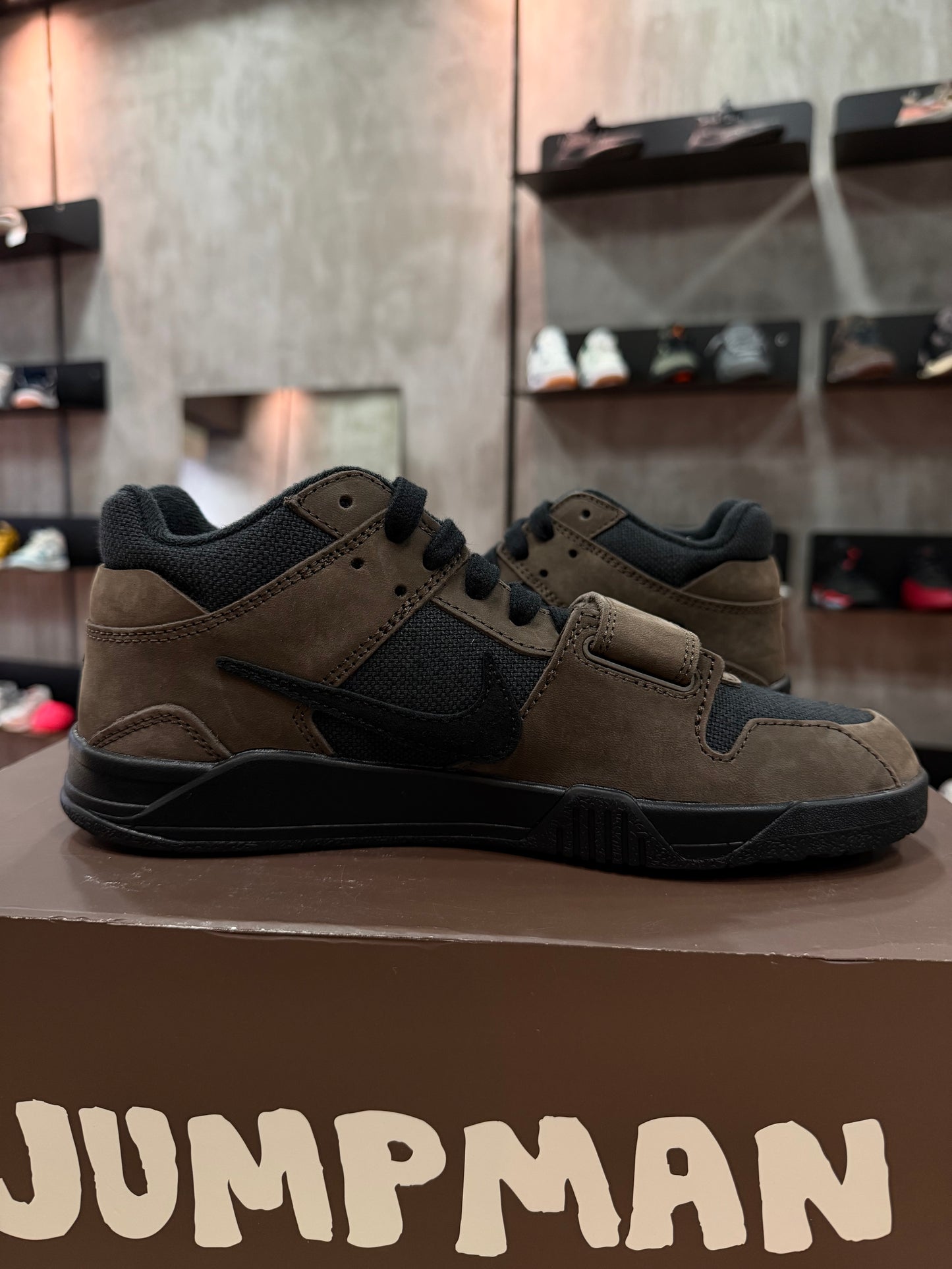 JUMPMAN JACK x TRAVIS SCOTT DARK MOCHA