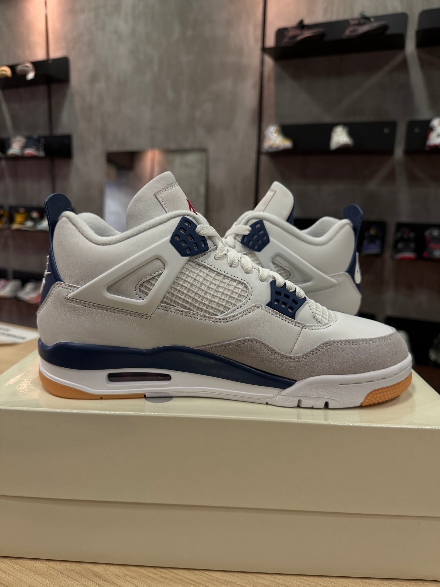 JORDAN 4 SB NAVY