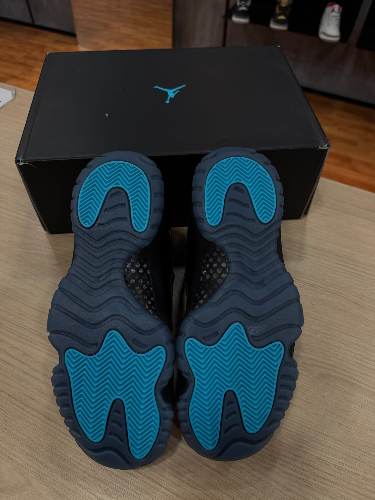 JORDAN 11 GAMMA BLUE