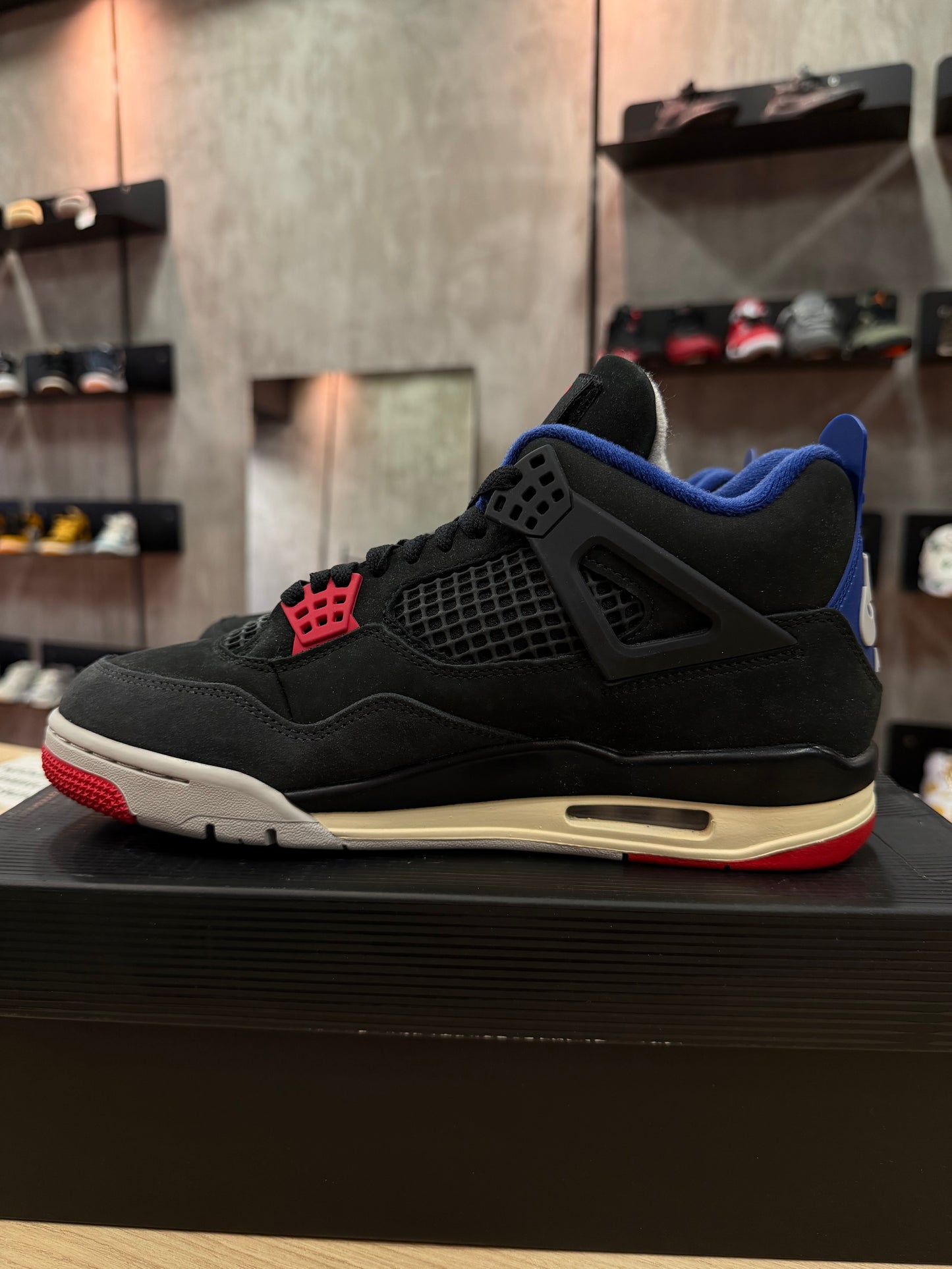 JORDAN 4 RARE AIR