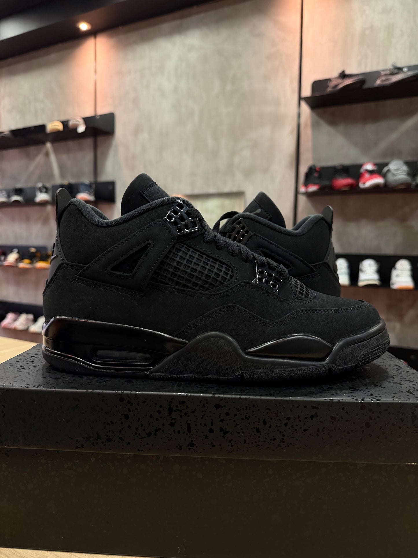 JORDAN 4 BLACK CAT
