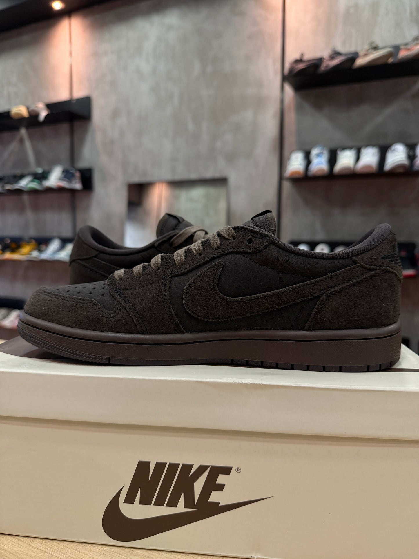 JORDAN 1 LOW x TRAVIS SCOTT "VELVET BROWN"