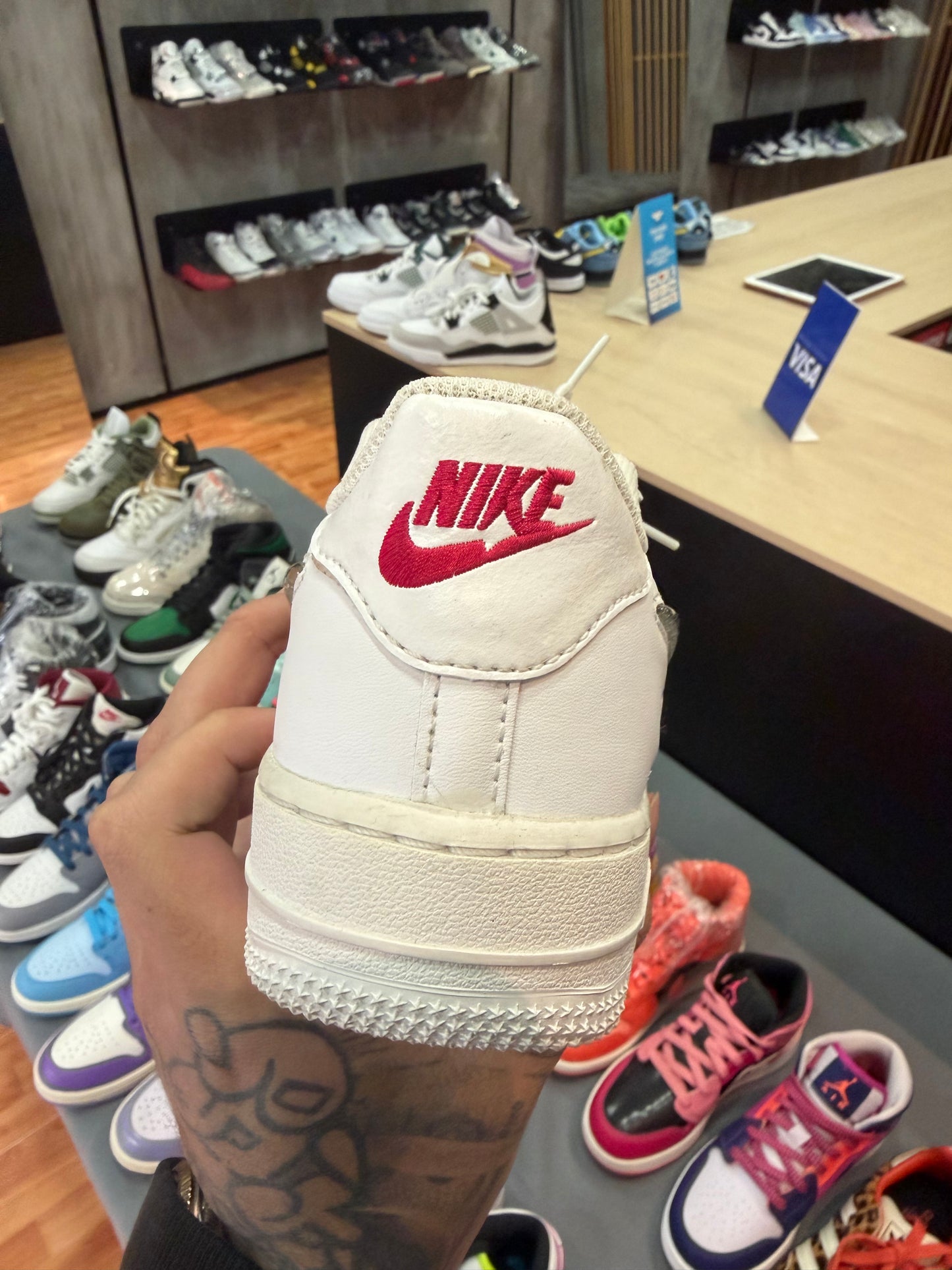 Air Force 1 Low White Metallic Silver (AMARILLO POR EL TIEMPO)
