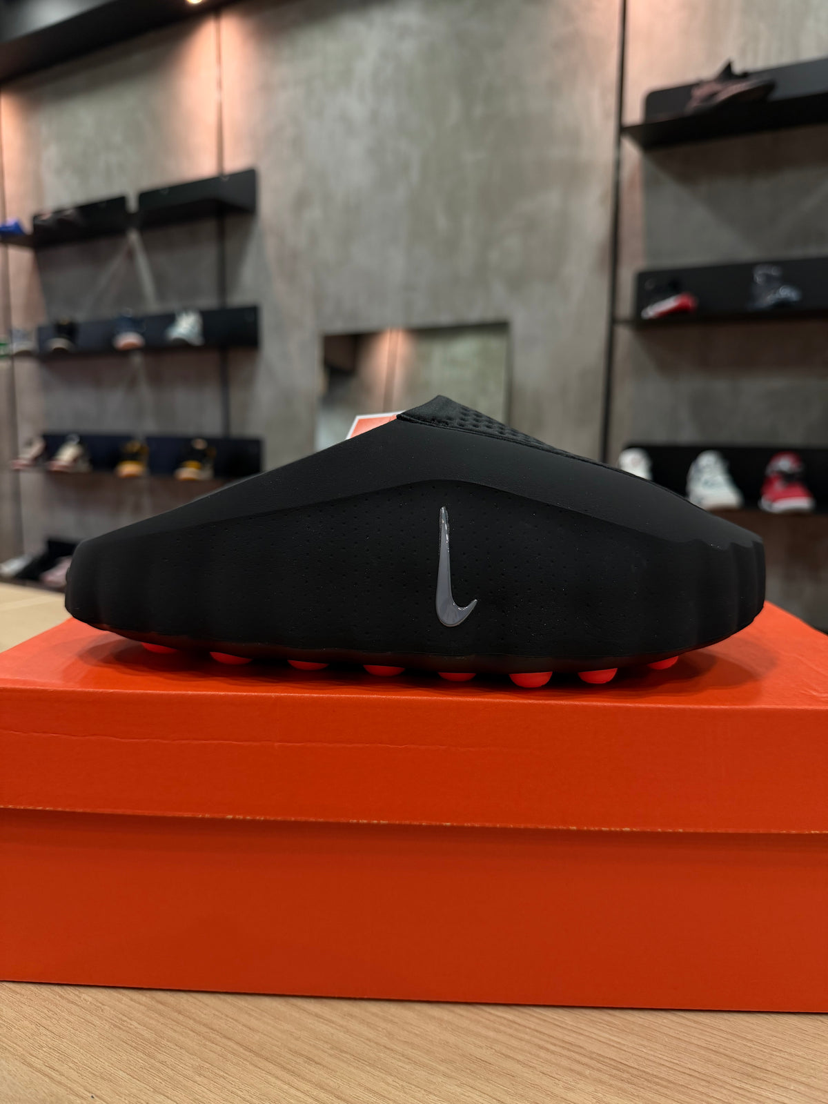 NIKE MIND 001 BLACK