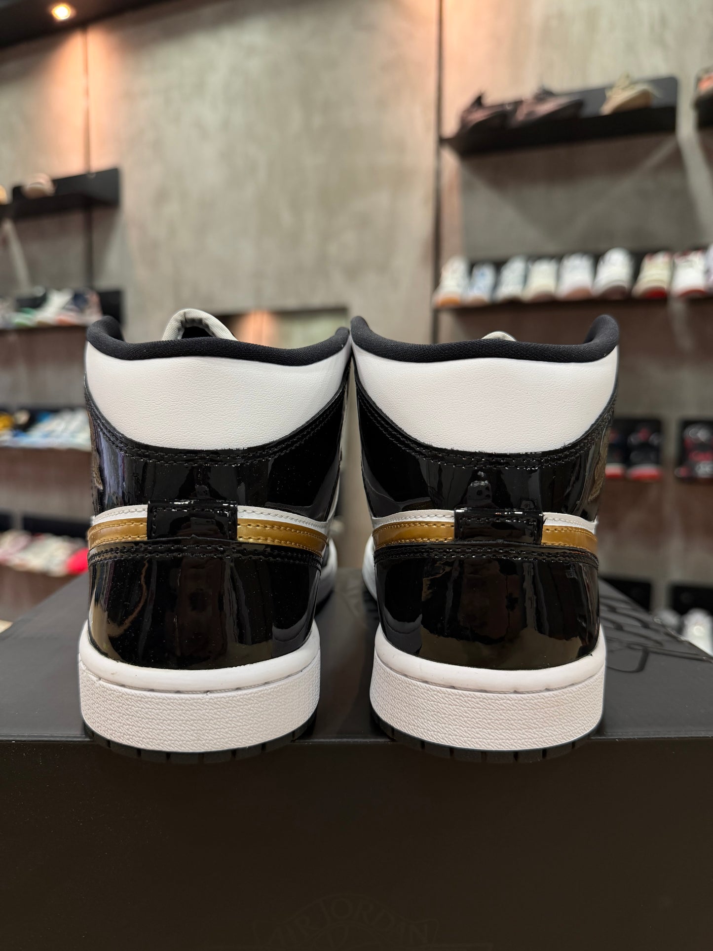 JORDAN 1 MID PATENT GOLD