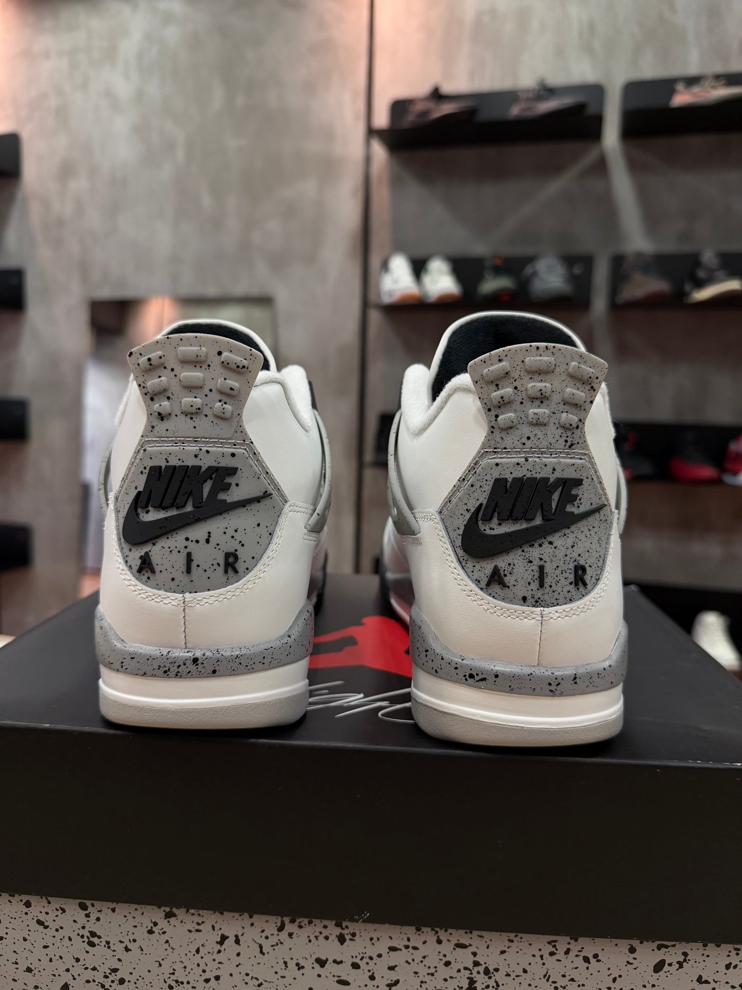 JORDAN 4 WHITE CEMENT
