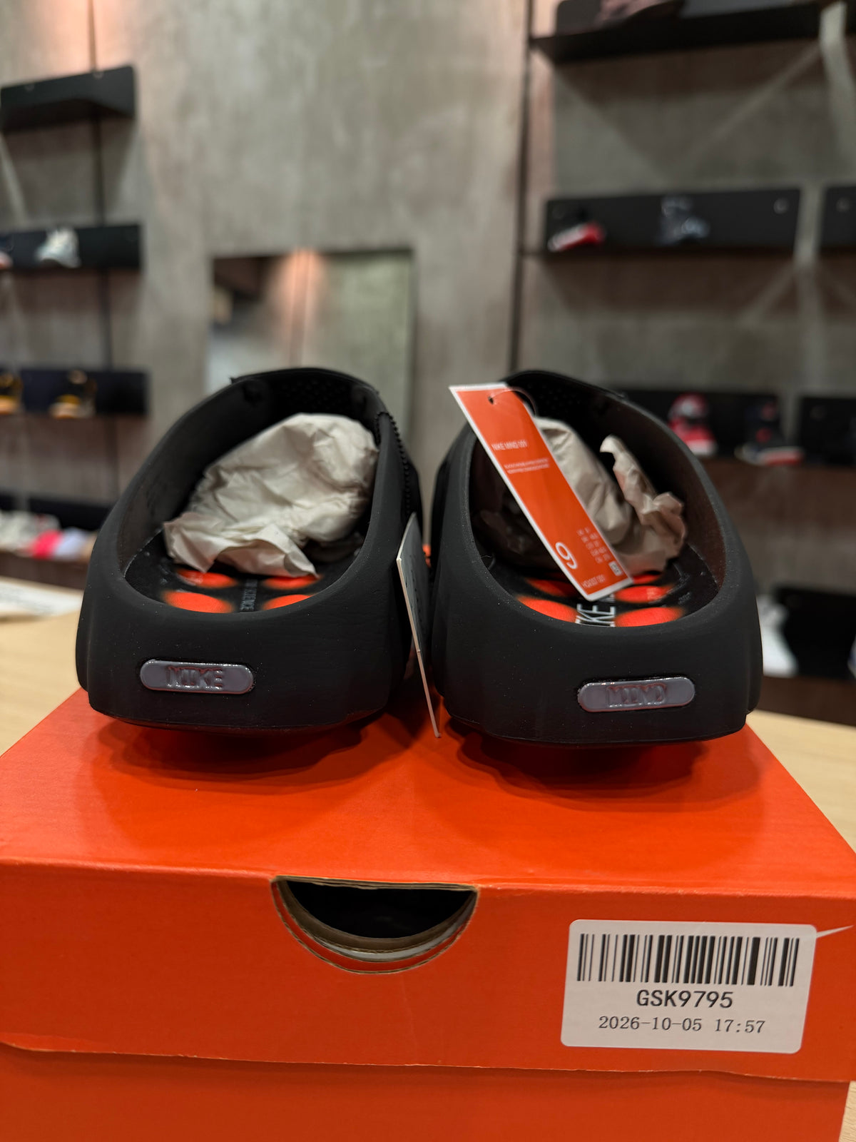 NIKE MIND 001 BLACK