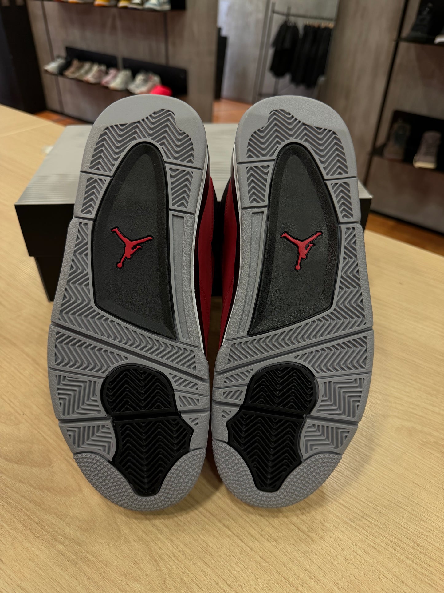 JORDAN 4 TORO BRAVO