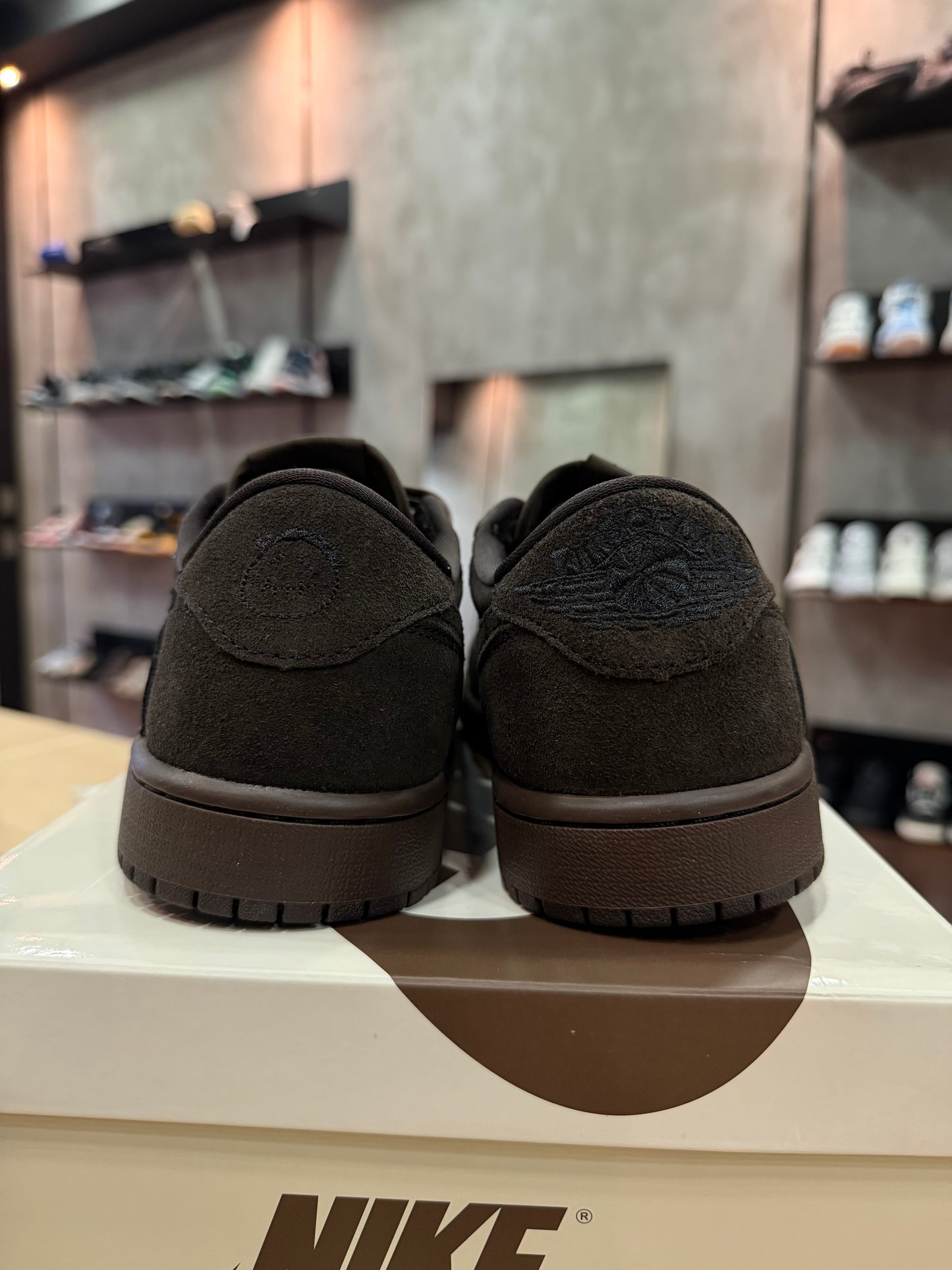 JORDAN 1 LOW x TRAVIS SCOTT "VELVET BROWN"