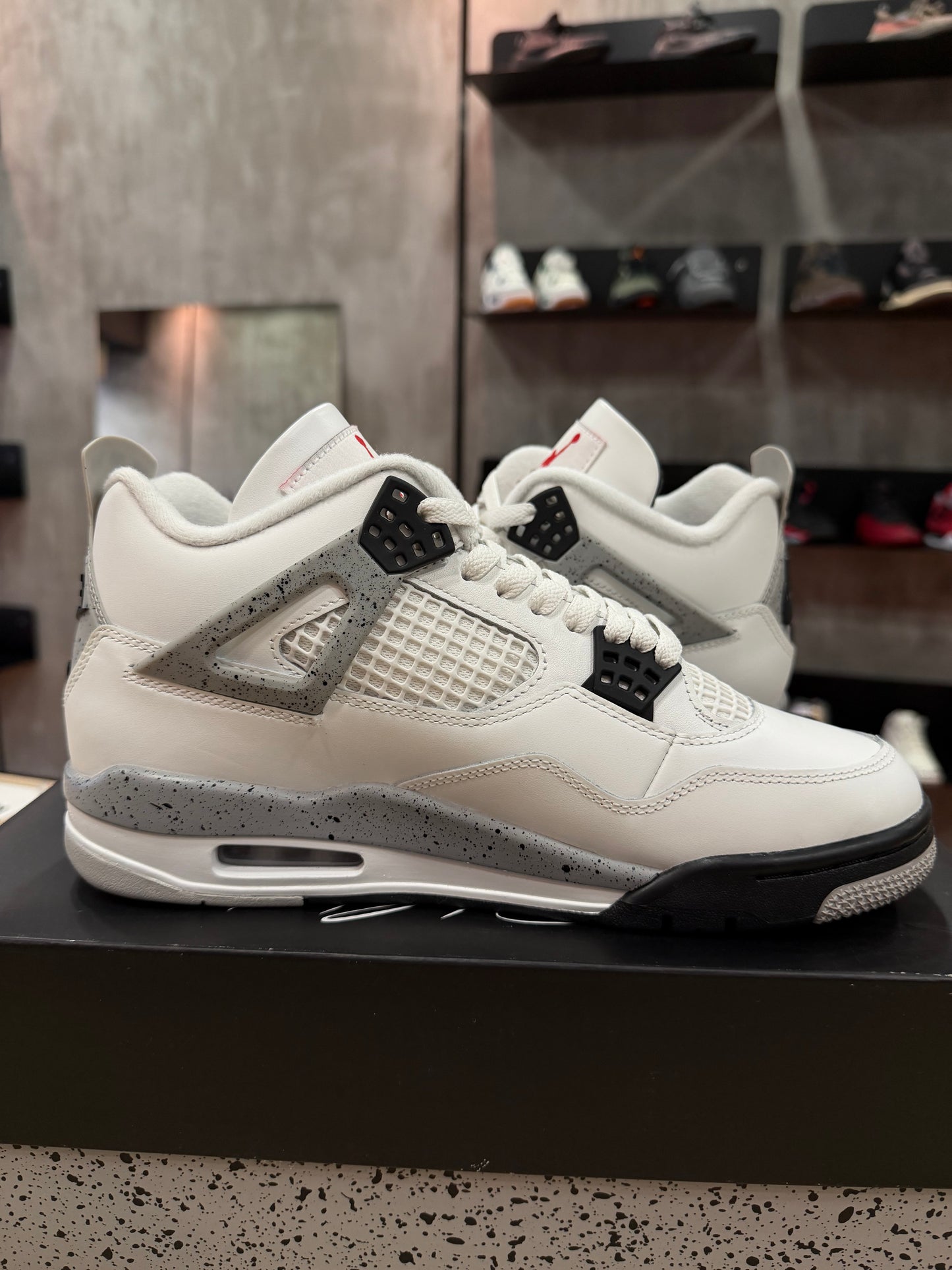 JORDAN 4 WHITE CEMENT
