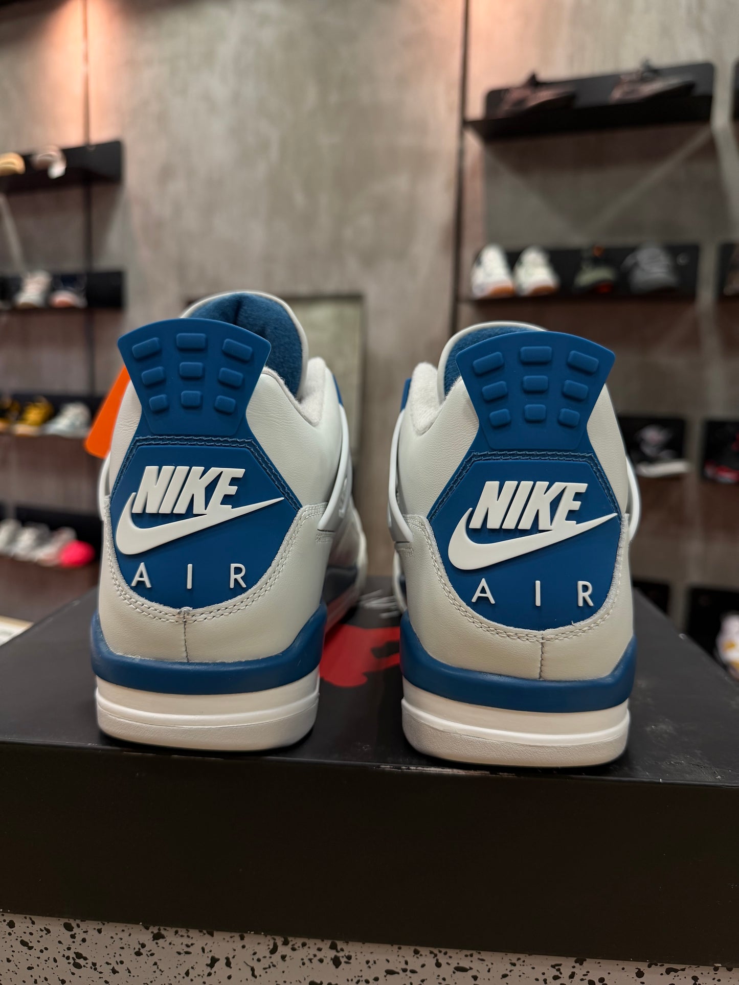 JORDAN 4 MILITARY BLUE
