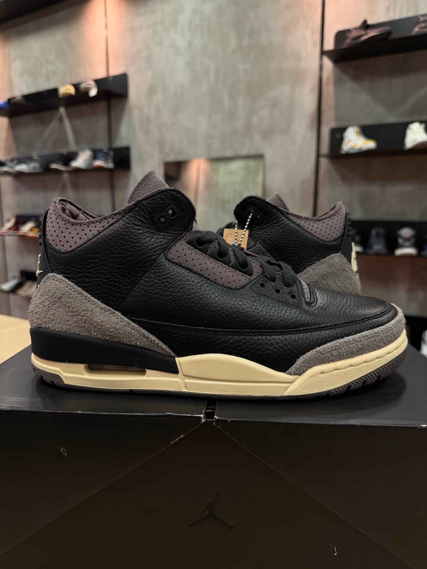 JORDAN 3 x A MA MANIERE WHILE U WERE SLEEPING