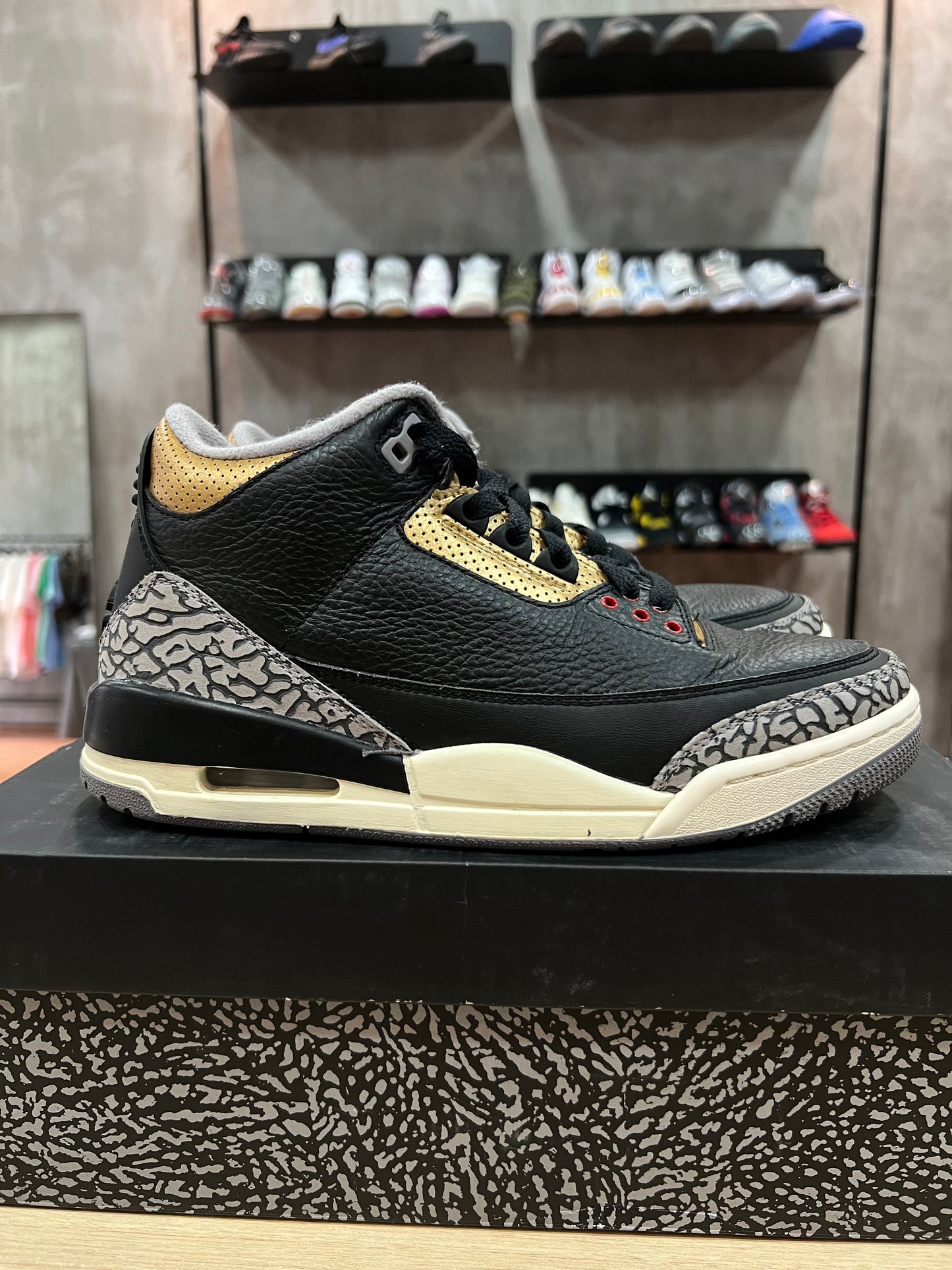JORDAN 3 GOLD CEMENT (DE USO)
