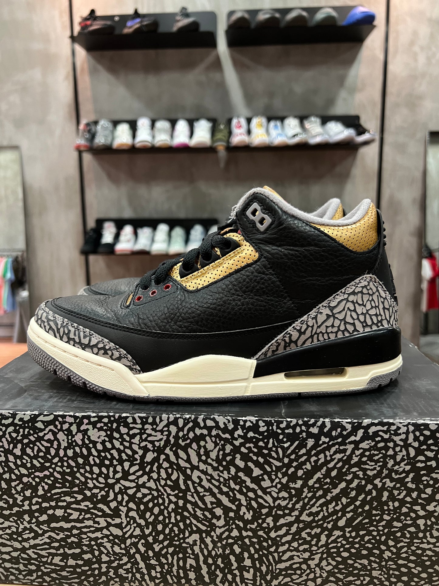 JORDAN 3 GOLD CEMENT (DE USO)