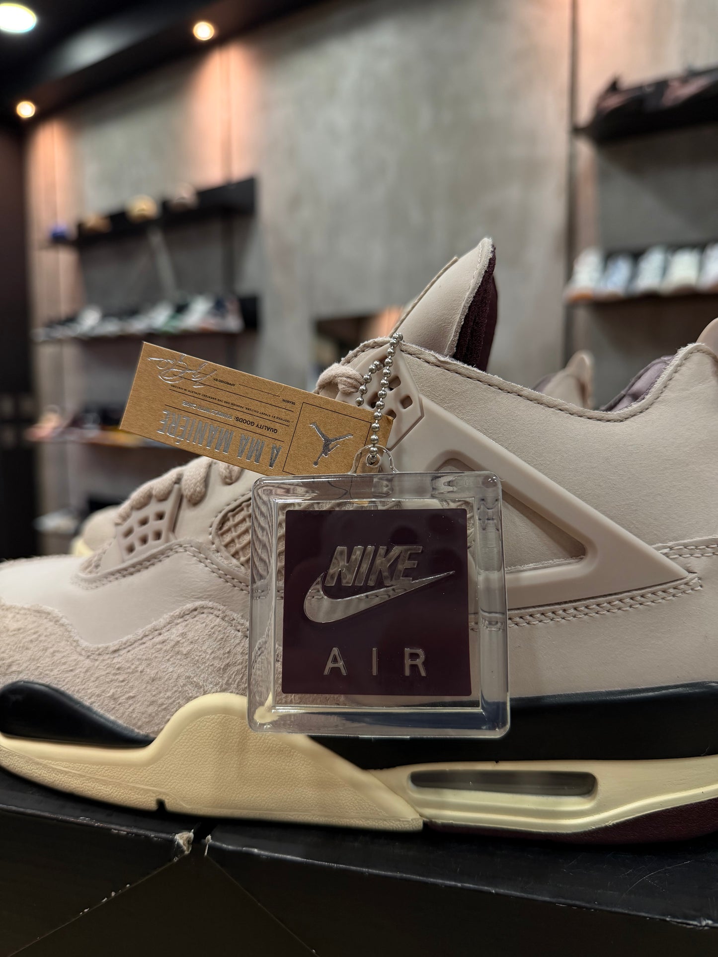 JORDAN 4 A MA MANIERE WHILE U WERE SLEEPING