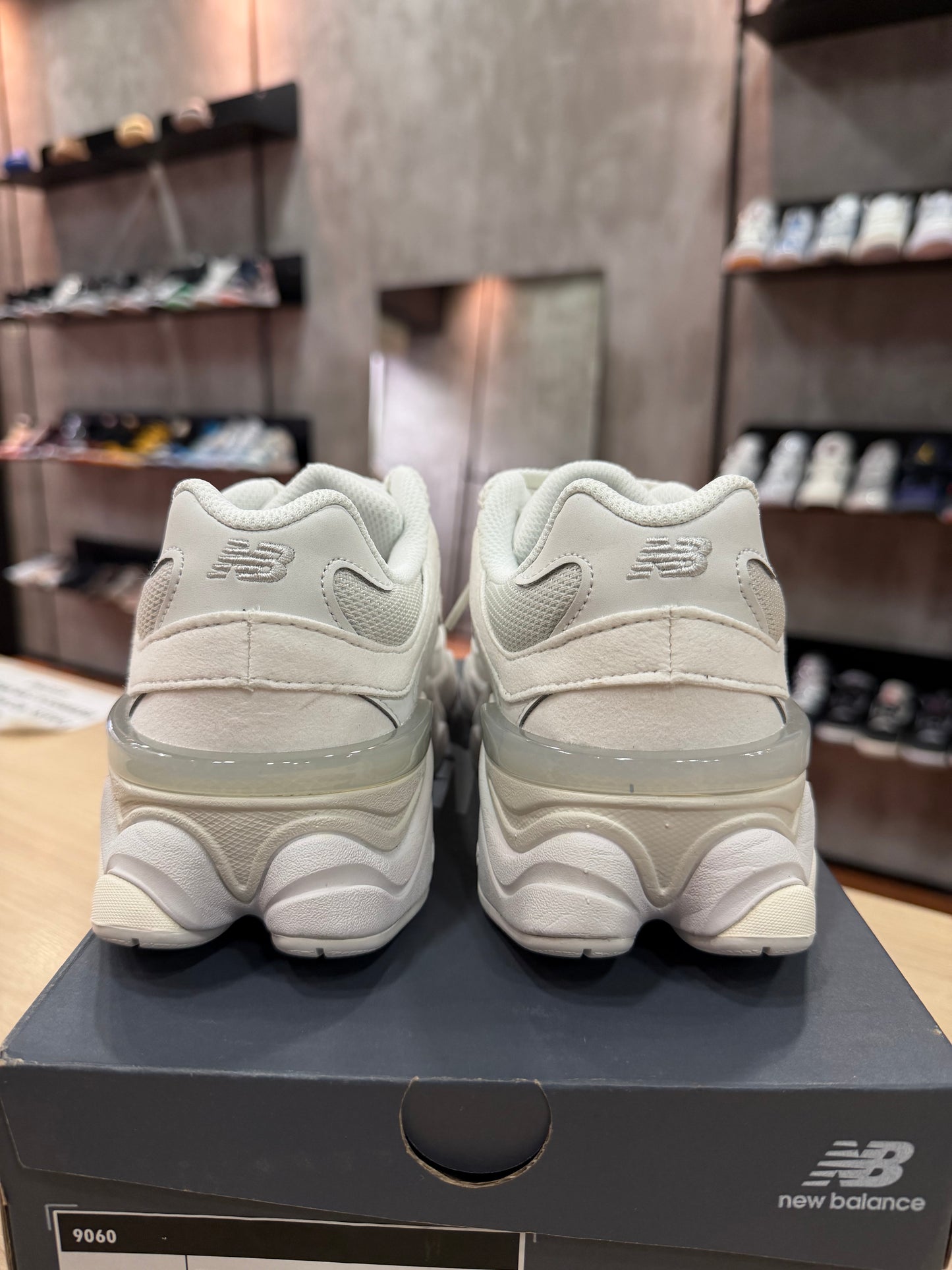 NEW BALANCE 9060 TRIPLE WHITE
