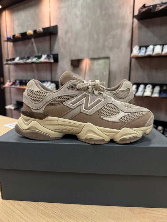 NEW BALANCE 9060 MUSHROOM ARID STONE