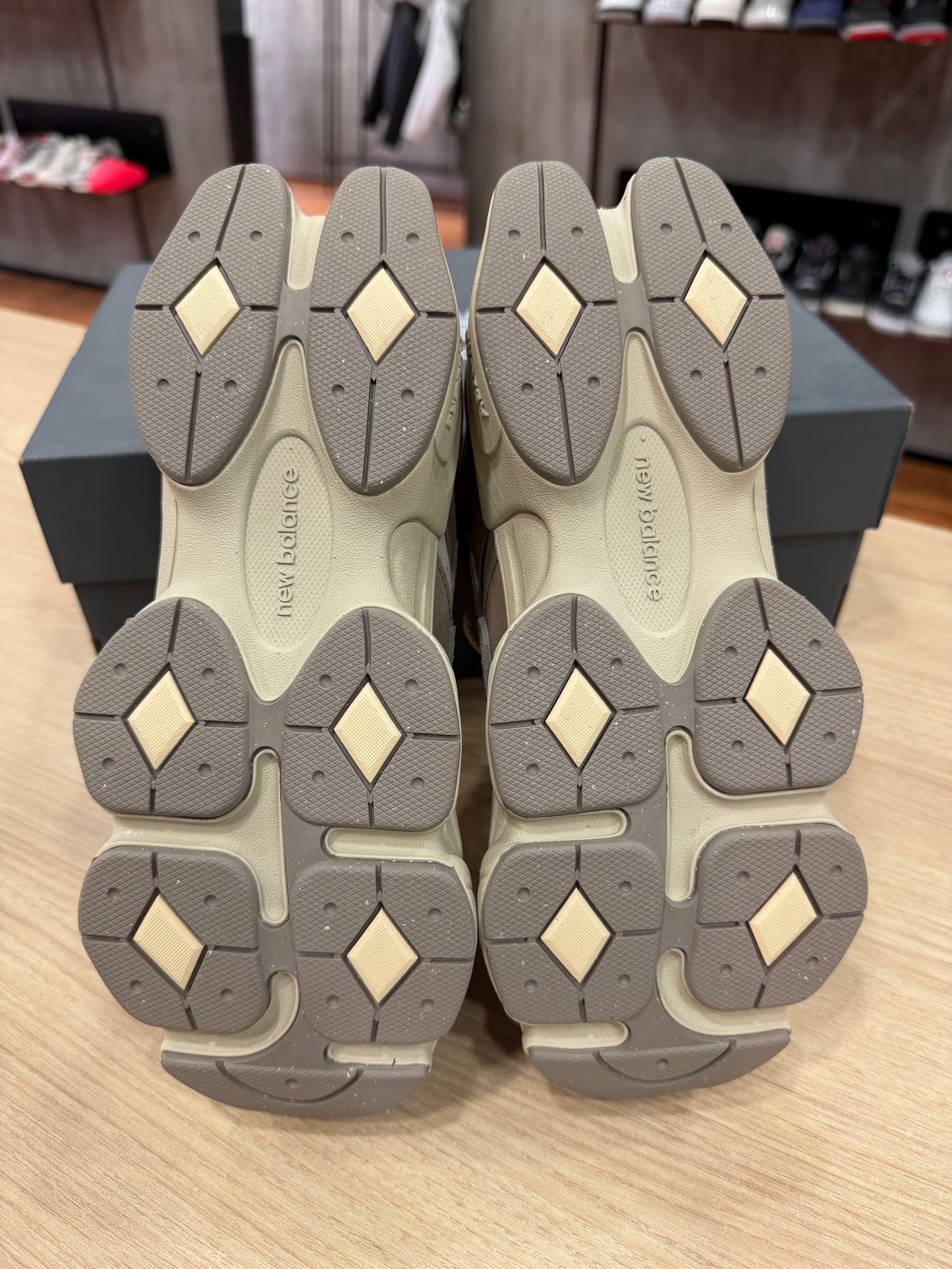 NEW BALANCE 9060 MUSHROOM ARID STONE