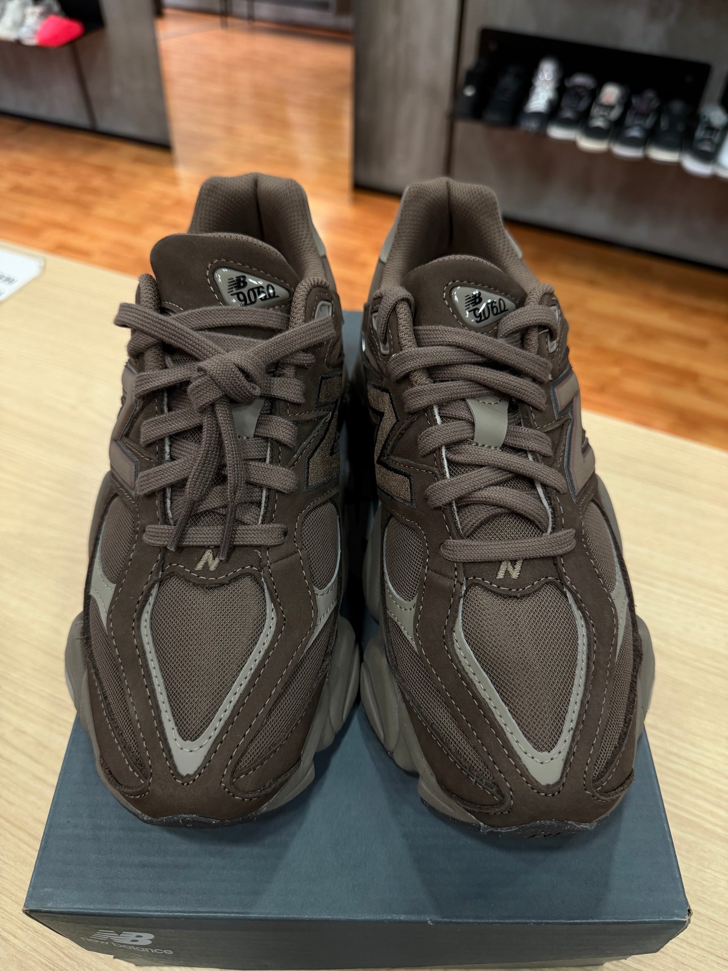 NEW BALANCE 9060 MONO CORTADO