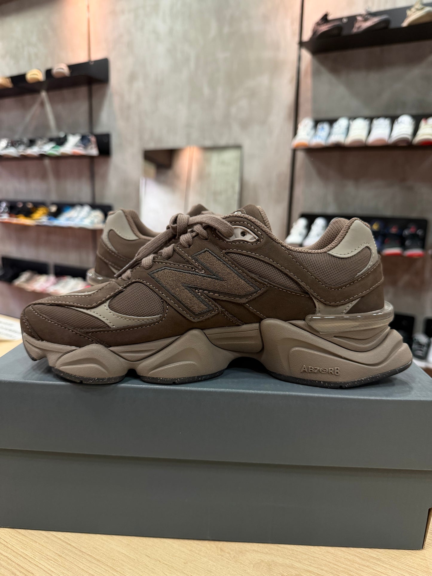 NEW BALANCE 9060 MONO CORTADO