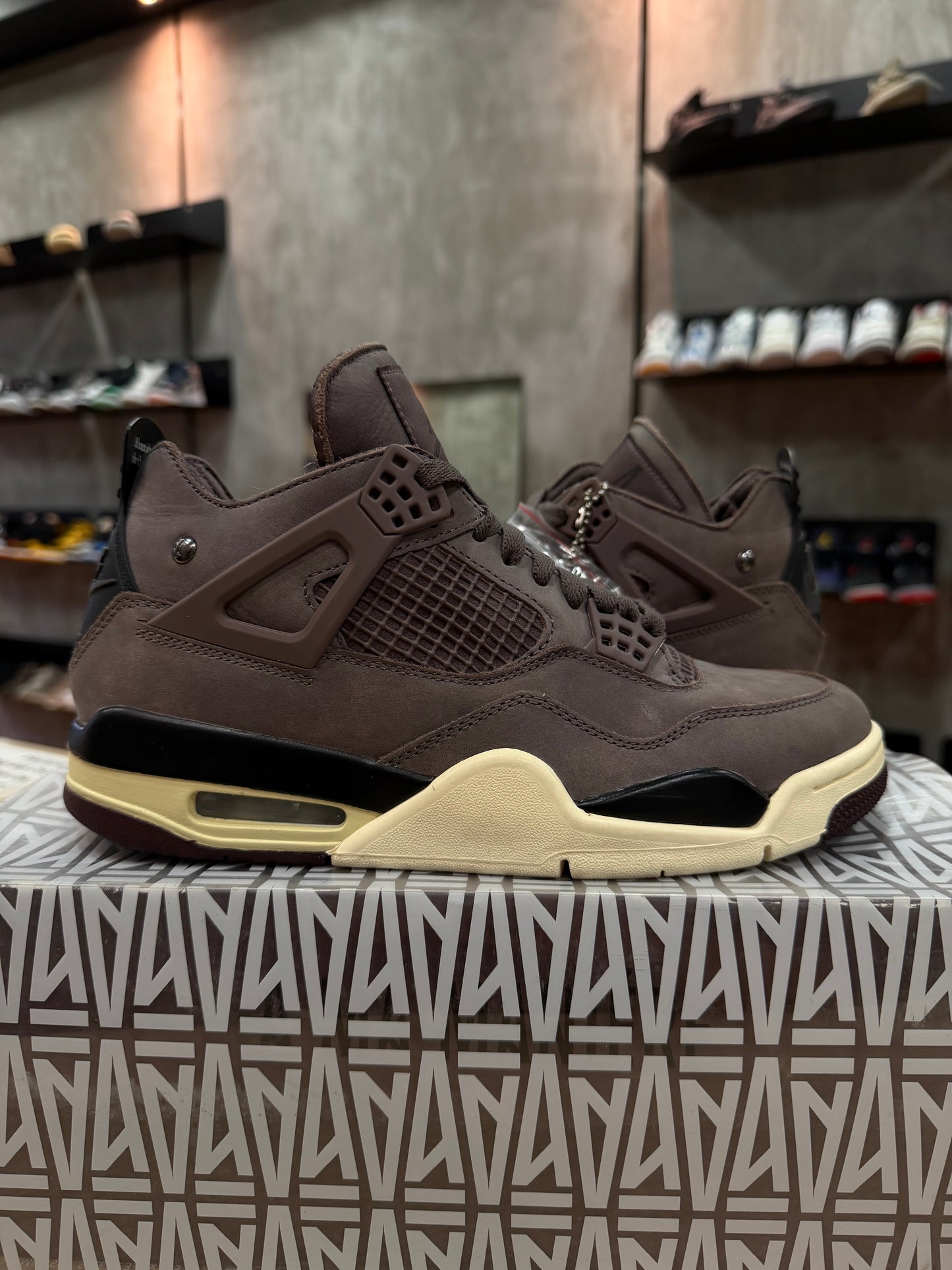 JORDAN 4 A MA MANIERE VIOLET ORE