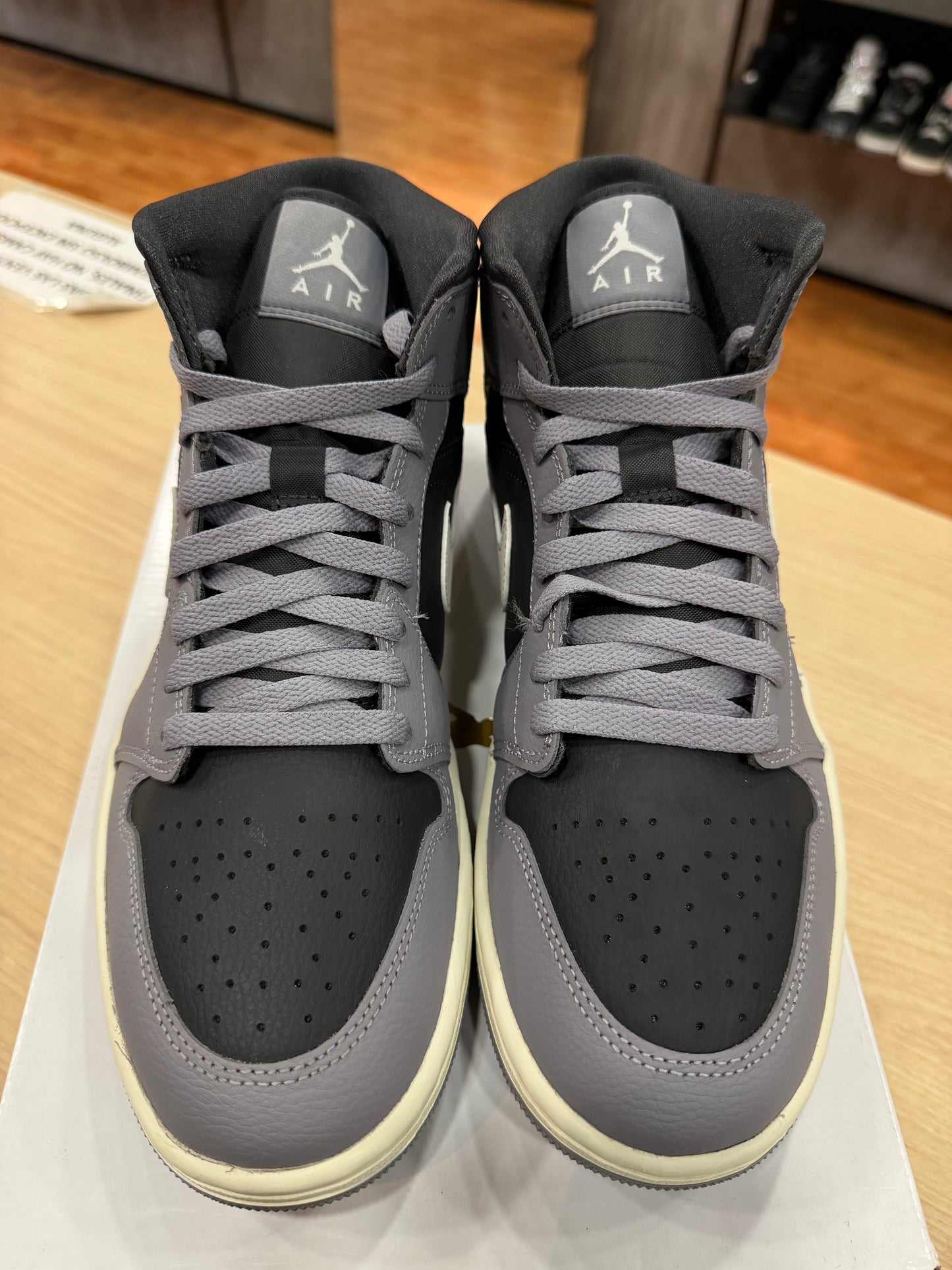 JORDAN 1 MID CEMENT GREY
