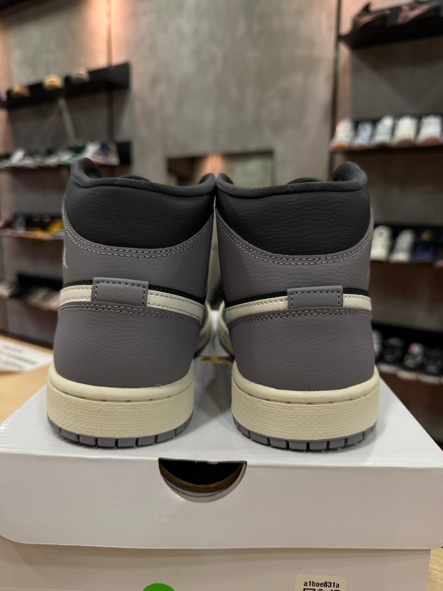 JORDAN 1 MID CEMENT GREY