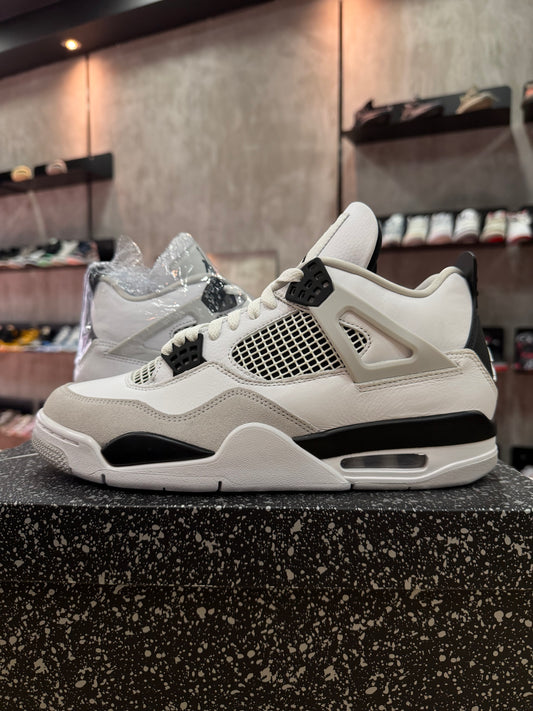 JORDAN 4 MILITARY BLACK