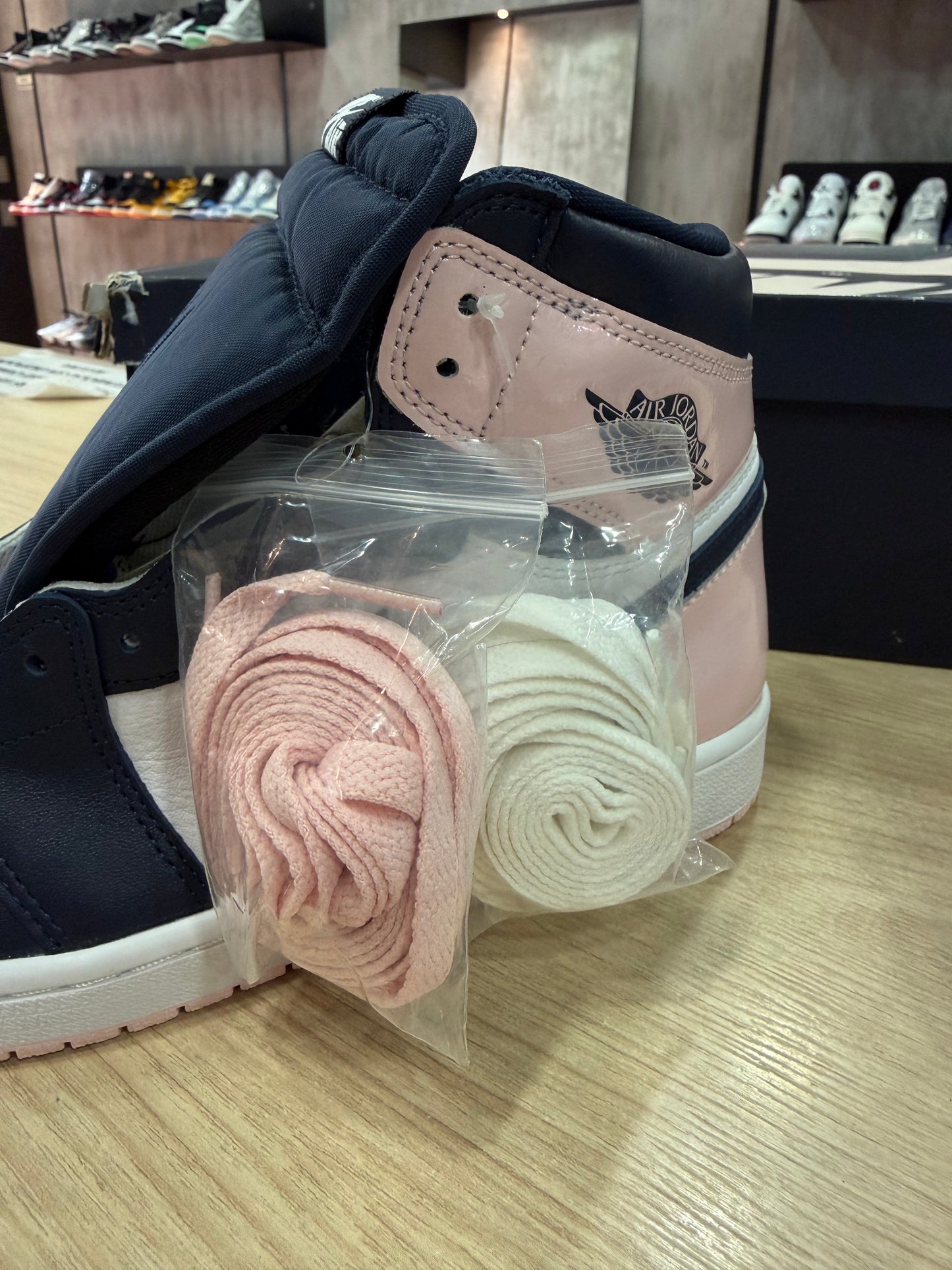 JORDAN 1 HIGH BUBBLEGUM