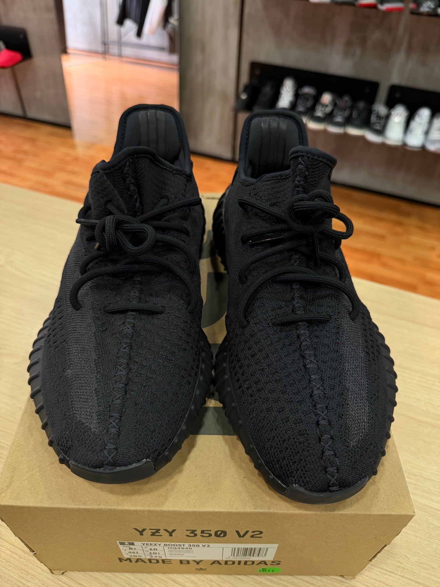 YEEZY 350 V2 ONIX